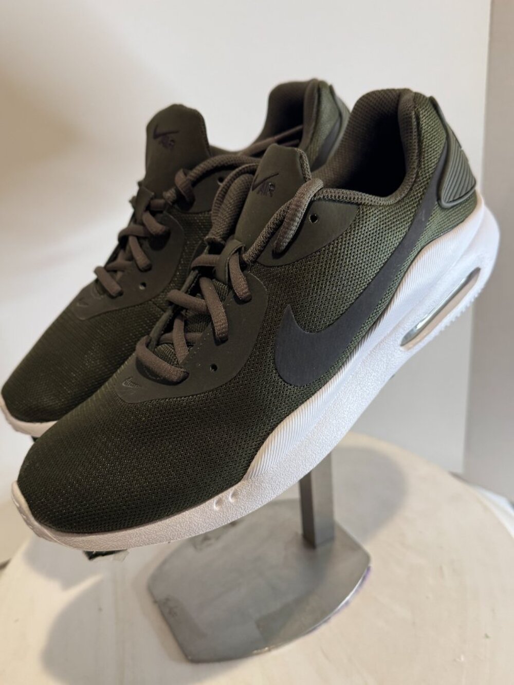 Nike Green Men's Sneakers AQ2235-300 size 8.5 NEW